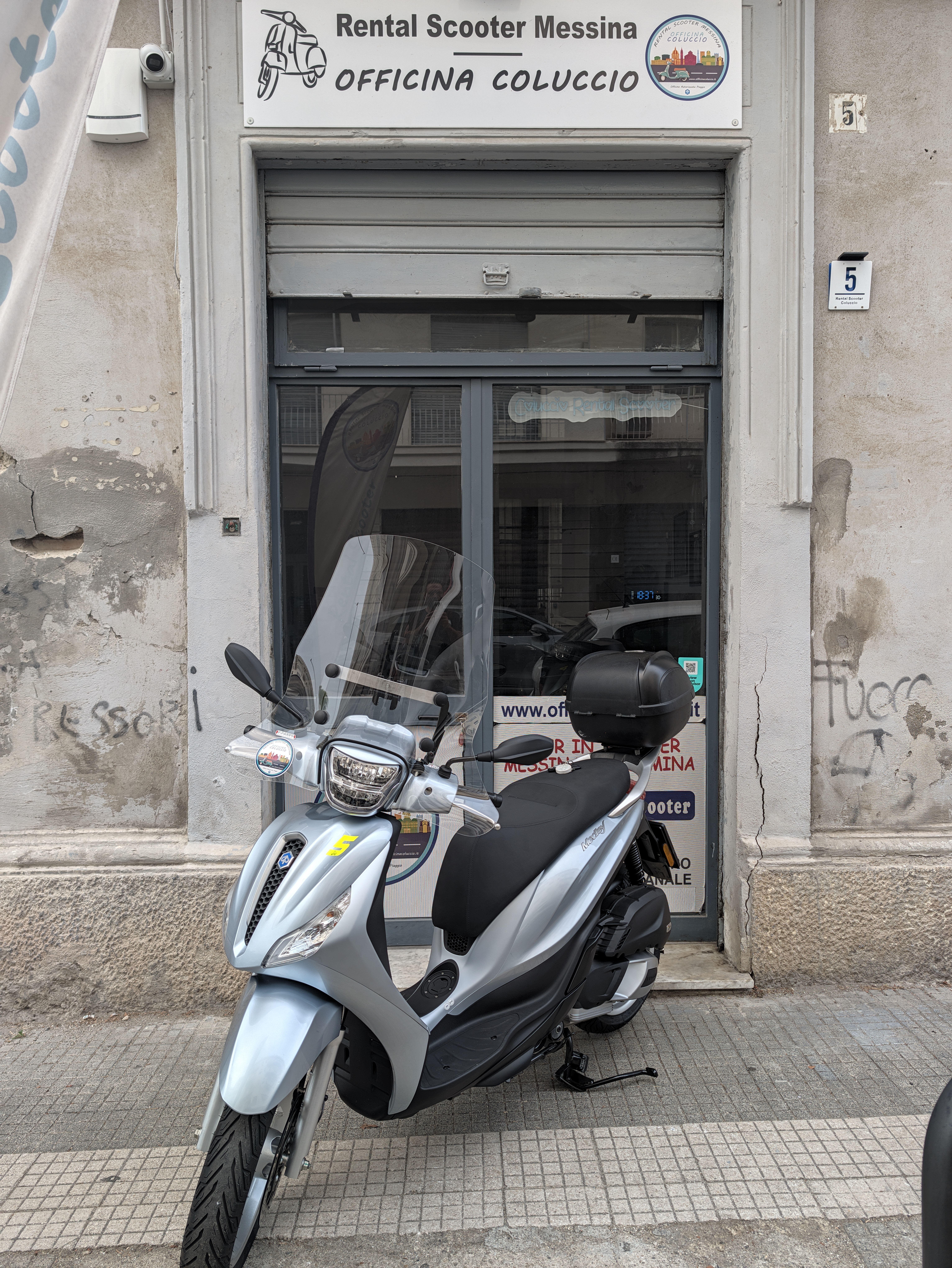 Num. 5 - Piaggio Medley S 125 i-get abs